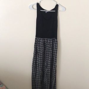 Super Cute Daisy Fuentes Maxi Dress